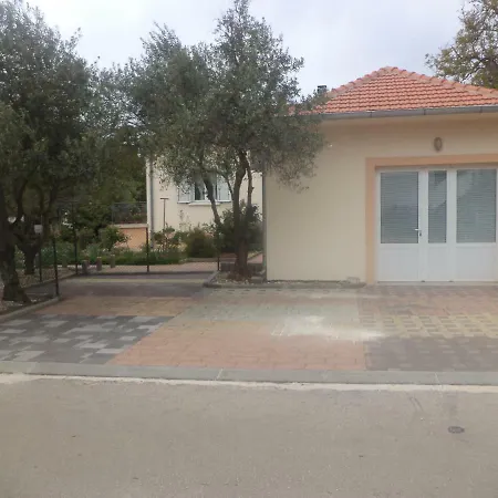 Apartman Pleslic *