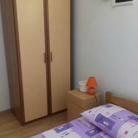 Apartment Apartman Pleslic *